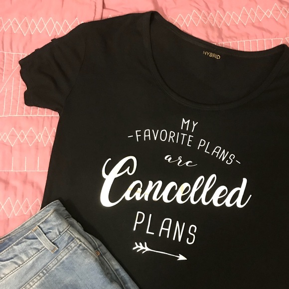 boutique Tops - Black graphic tee shirt with sleeve detail